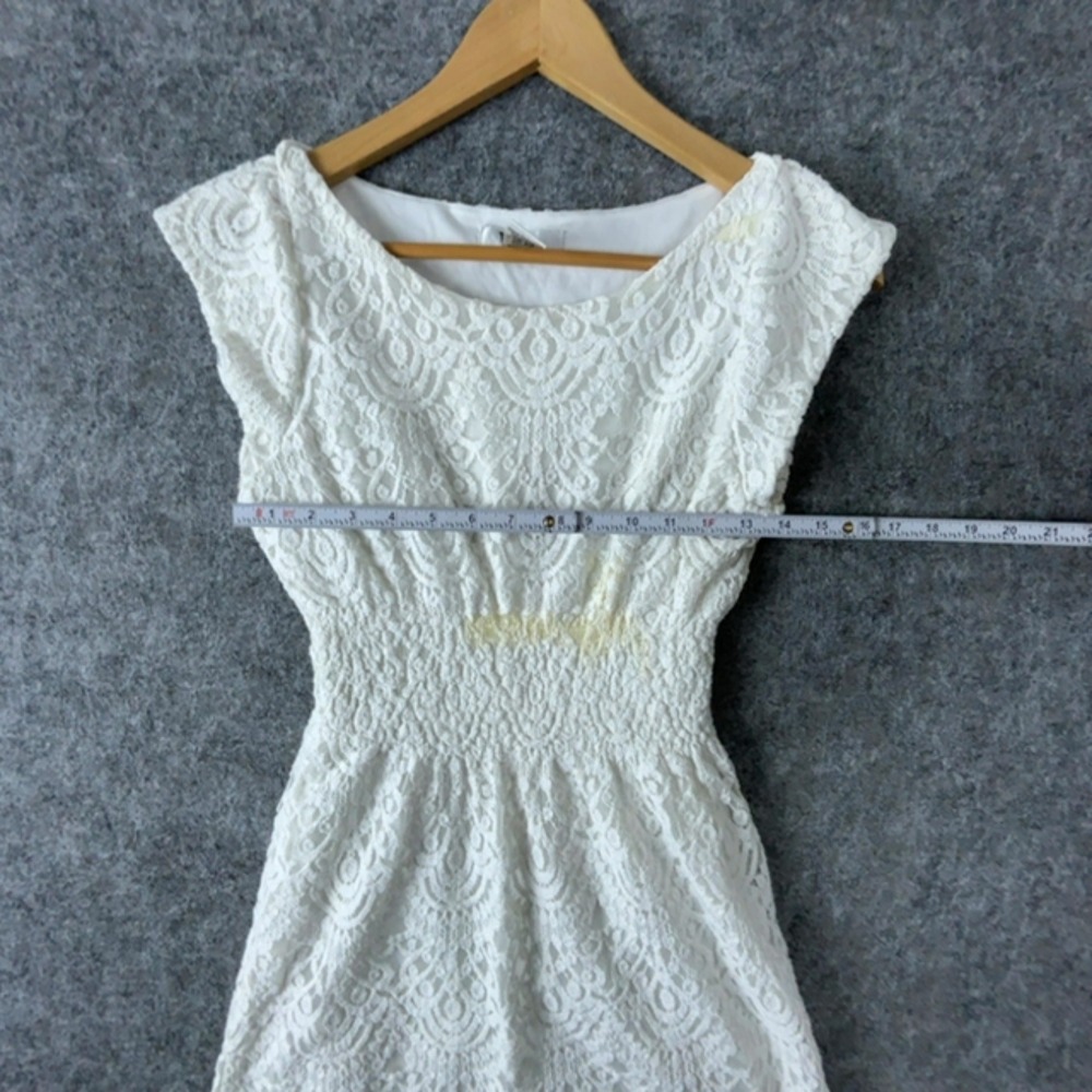 Pinky Mini Dress Womens Medium White Lace Cap Sleeve Smocked Waist Boho Summer - Picture 5 of 8